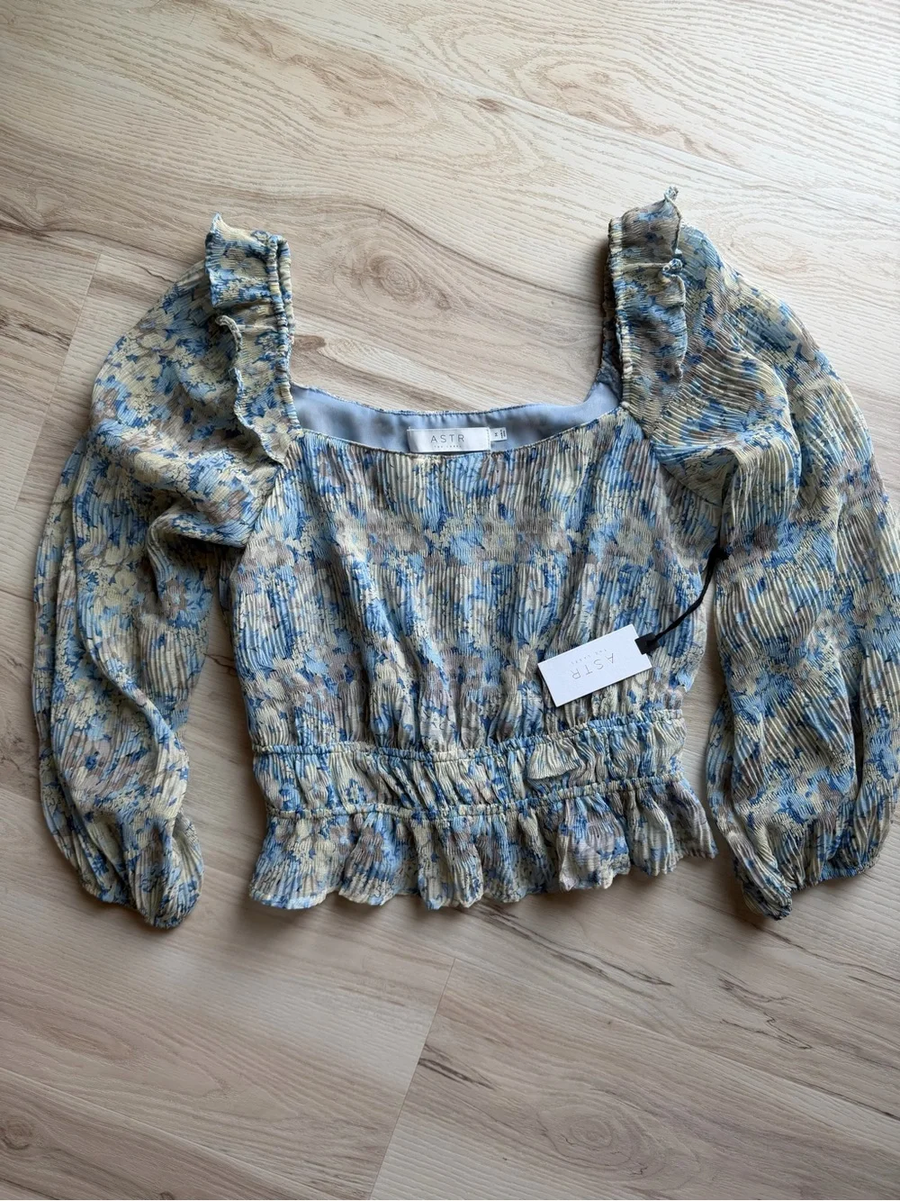 Astr Floral Smocked Puff-Sleeve Crop Top in Blue and Cream